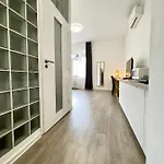 Self Check-in By Amber Apartmán