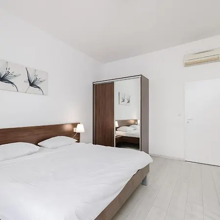 Self Check-in By Amber Apartment Bratislava