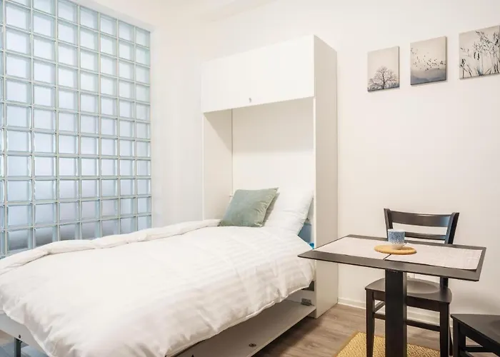 Self Check-in By Amber * Μπρατισλάβα