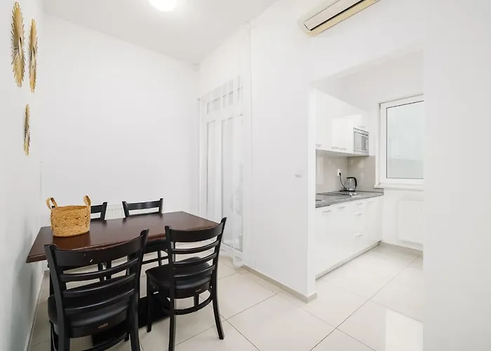 Self Check-in By Amber Apartment